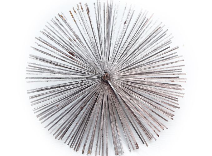 Mechanical hedgehog brush for chimney sweeping