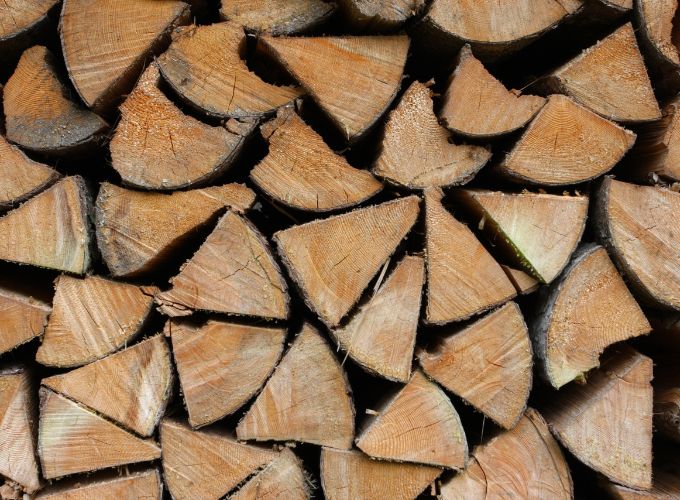 Logs cut in triangular shape