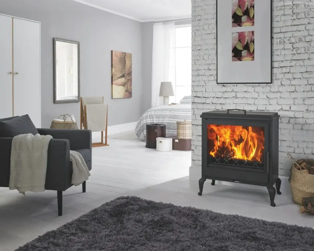 wood-stove-AUBE-1030x824